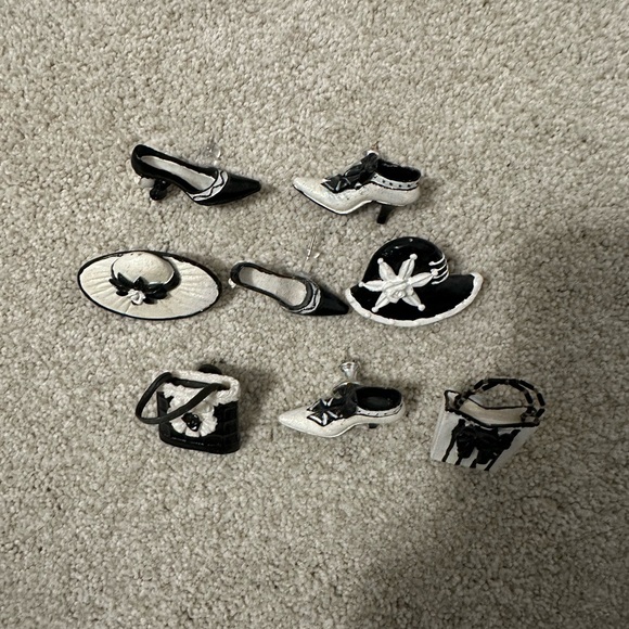 Chic Black and White Shoe and Hat Push Pins - Picture 2 of 3